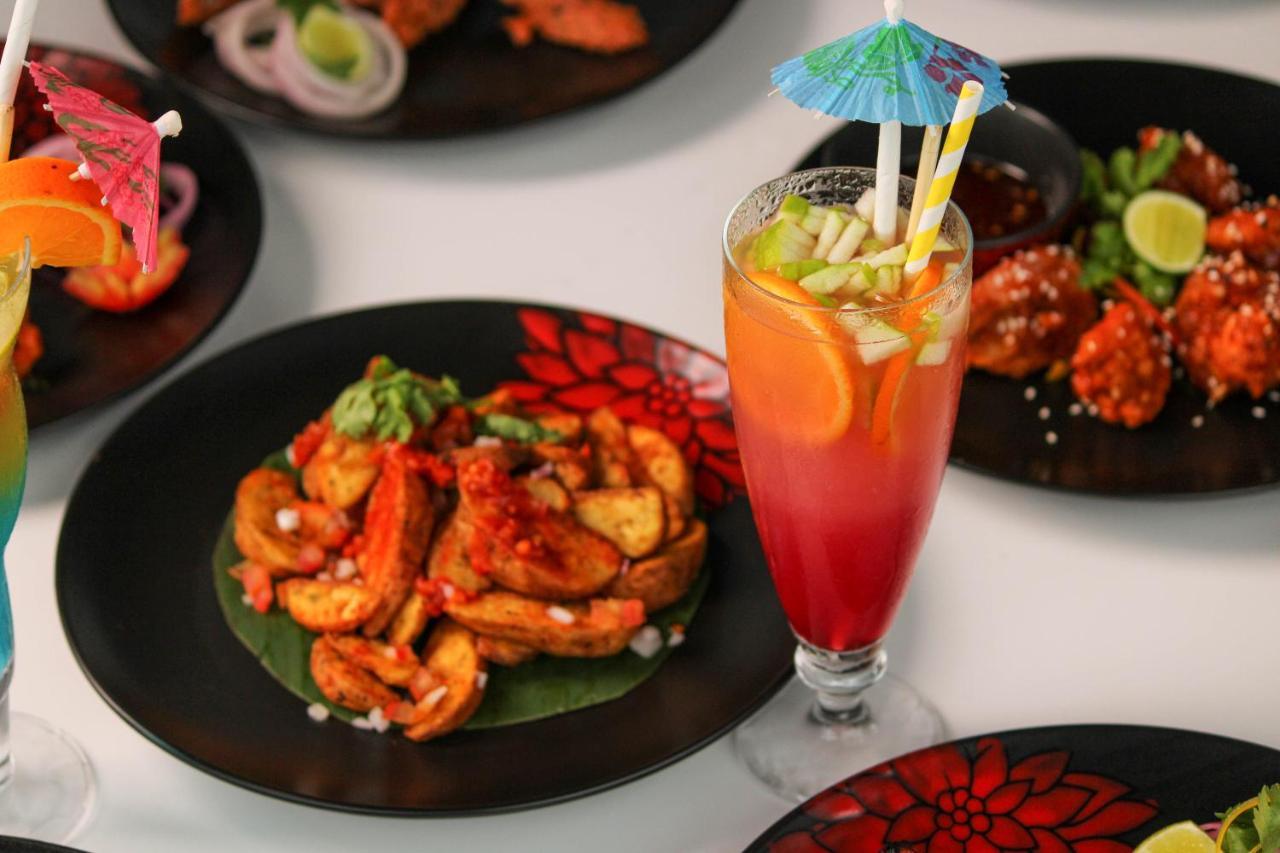 浦那市中心万豪万怡酒店 外观 照片